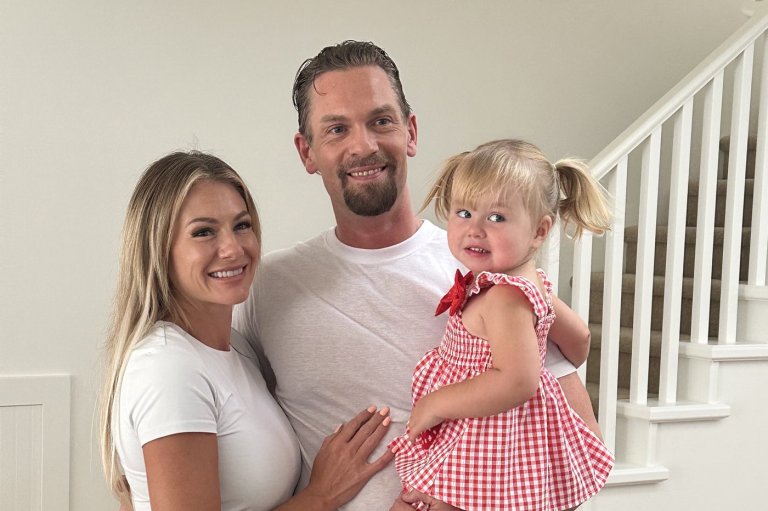 Edmonton-born father back in Canada after 9 months in U.S. immigration detention | iNFOnews.ca