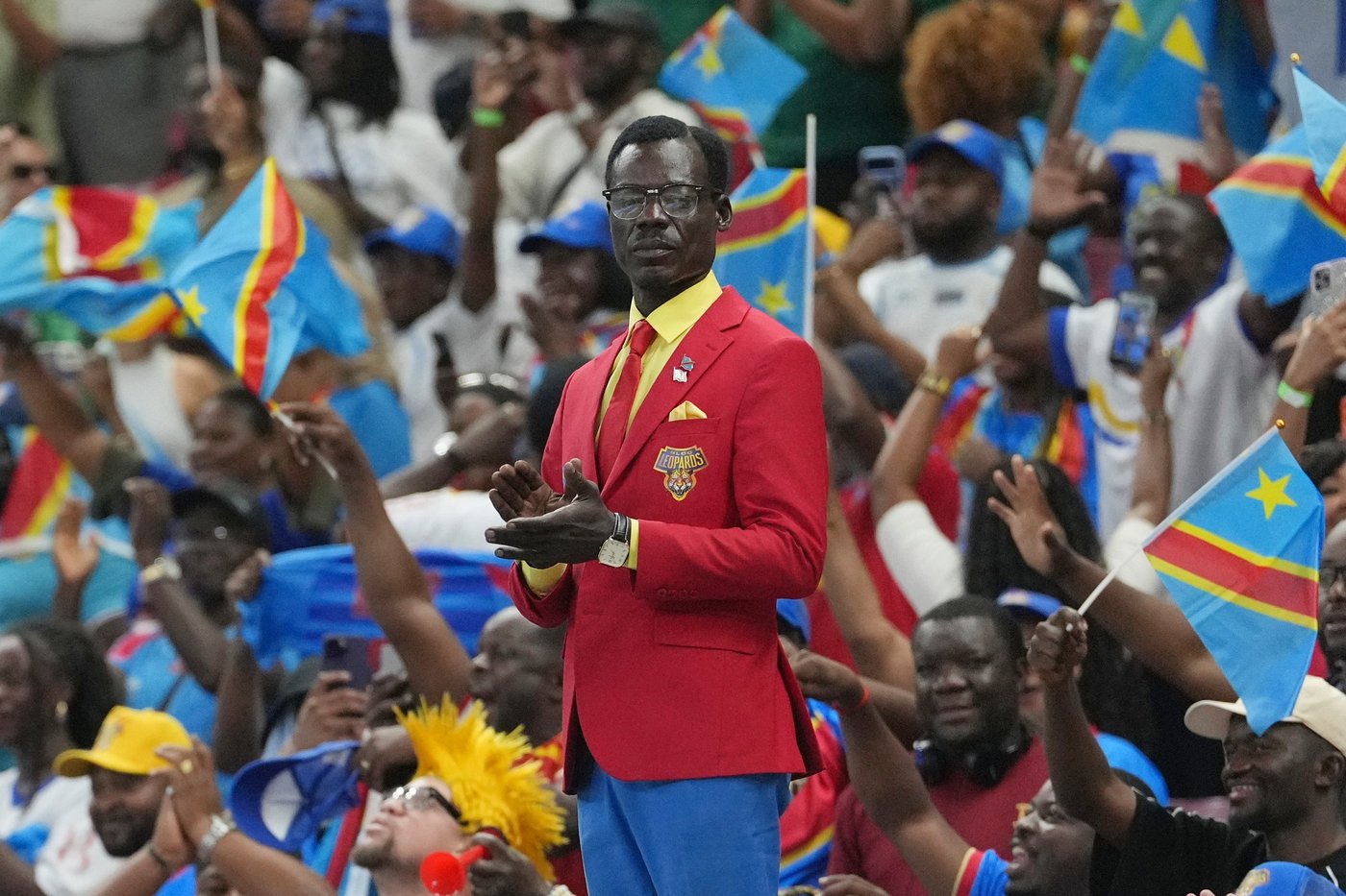 Congo fan who poses as living statue of independence leader Lumumba makes it to World Cup | iNFOnews.ca Congo fan who poses as living statue of independence leader Lumumba makes it to World Cup | iNFOnews.ca
