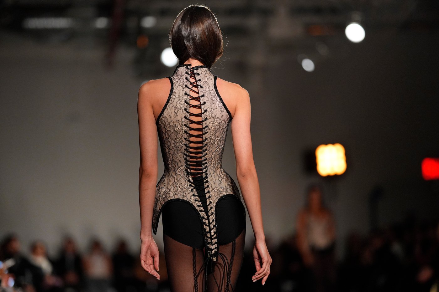 Christian Siriano invites New York Fashion Week guests into his surrealist dream | iNFOnews.ca