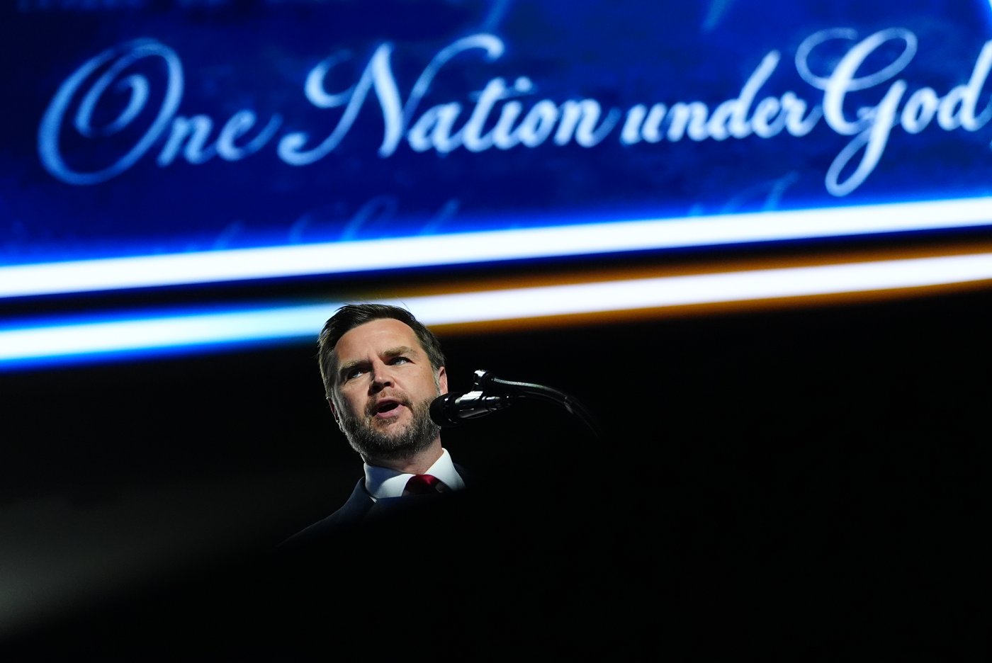 Trump takes center stage at Republicans’ first midterm convention, in photos | iNFOnews.ca