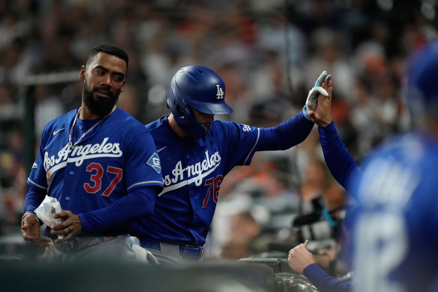Kyle Tucker homers, drives in 2 runs as the Dodgers beat the Astros 8-3 | iNFOnews.ca