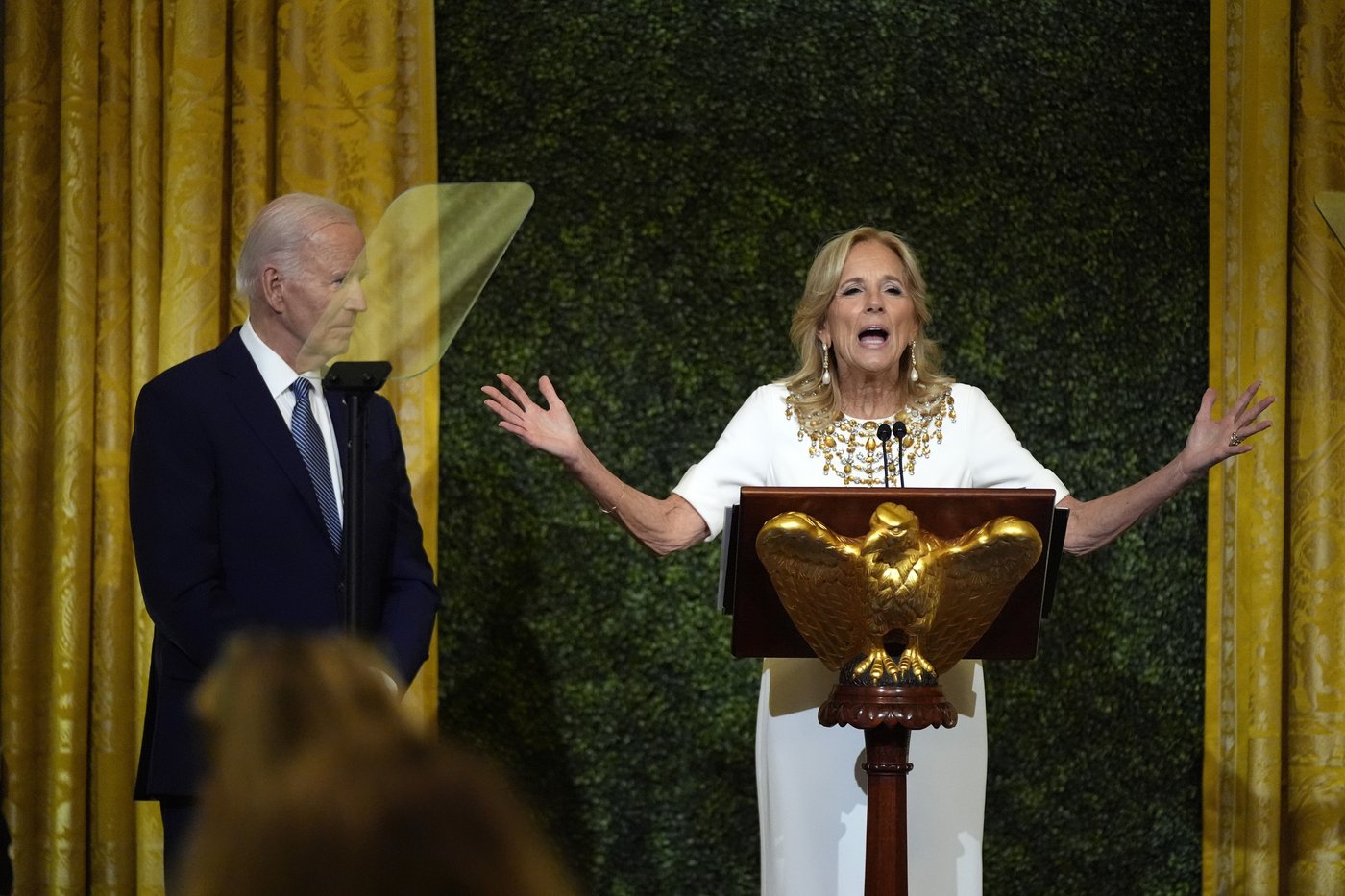 President Biden and first lady toast a reimagined White House tour that she's unveiling on Monday | iNFOnews.ca