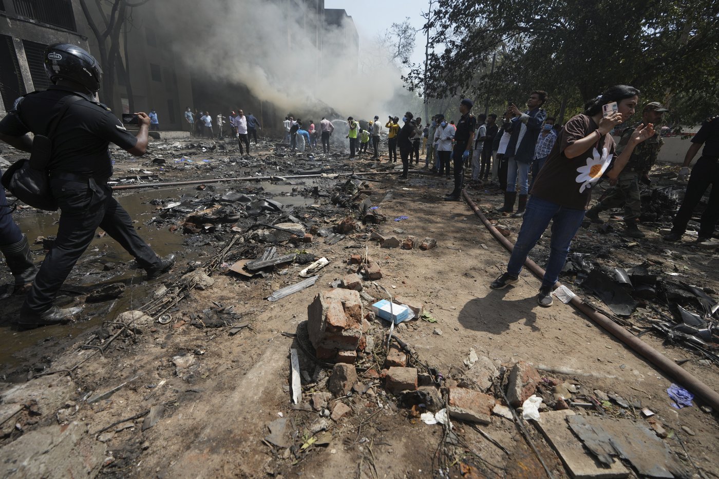 PHOTO COLLECTION: India Plane Crash | iNFOnews.ca PHOTO COLLECTION: India Plane Crash | iNFOnews.ca
