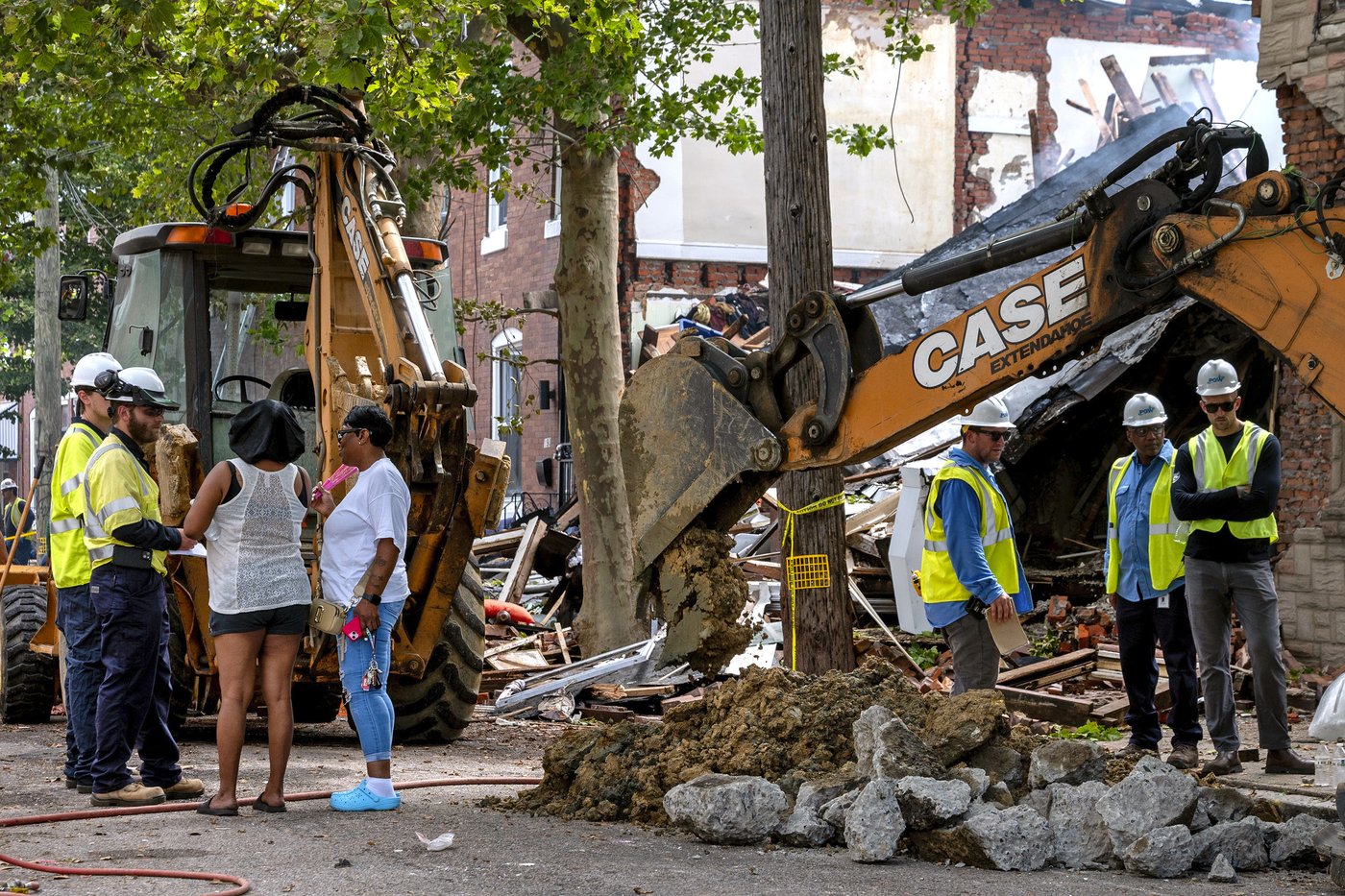 1 dead, 2 injured in Philadelphia explosion that damaged several homes | iNFOnews.ca 1 dead, 2 injured in Philadelphia explosion that damaged several homes | iNFOnews.ca