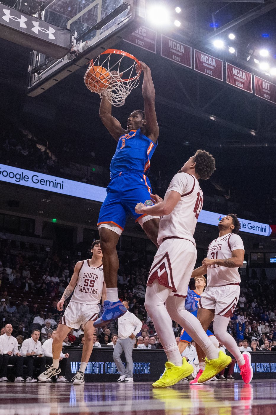 Thomas Haugh and Rueben Chinyelu lead No. 19 Florida to 95-48 win over South Carolina | iNFOnews.ca