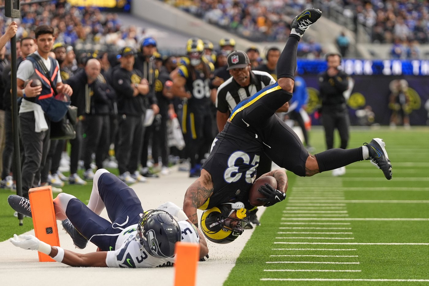 Quentin Lake's elbow injury in Rams' victory over Seahawks casts a pall over his surging team | iNFOnews.ca