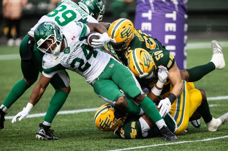 Stevens helps Riders edge West-leading Elks 28-26 in front of 31,757 fans in Edmonton | iNFOnews.ca