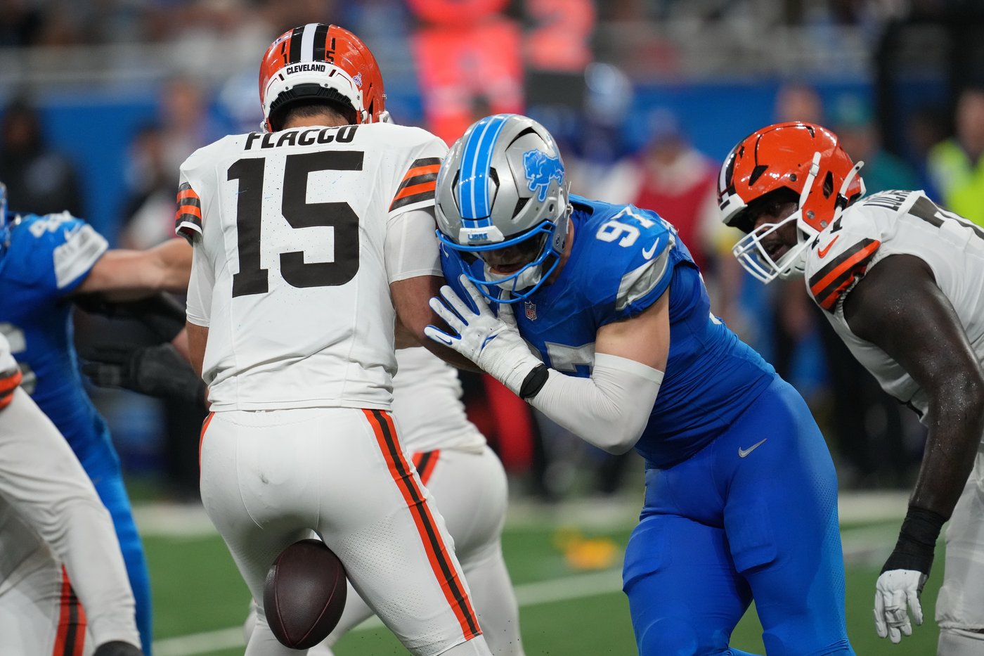 Browns face more questions about benching Flacco for Gabriel after offense struggles again | iNFOnews.ca