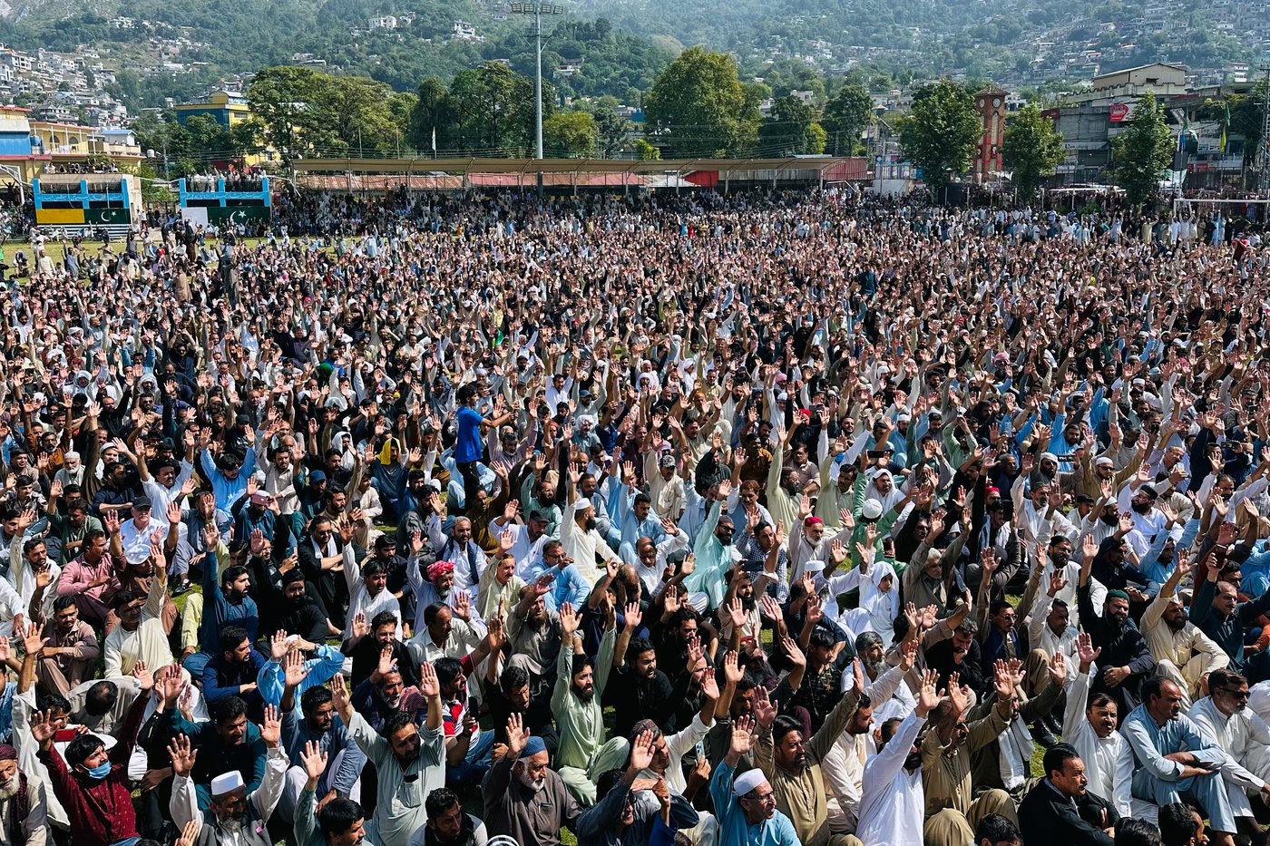 Pakistan opens talks with Kashmir protesters as PM calls for calm after deadly clashes | iNFOnews.ca Pakistan opens talks with Kashmir protesters as PM calls for calm after deadly clashes | iNFOnews.ca