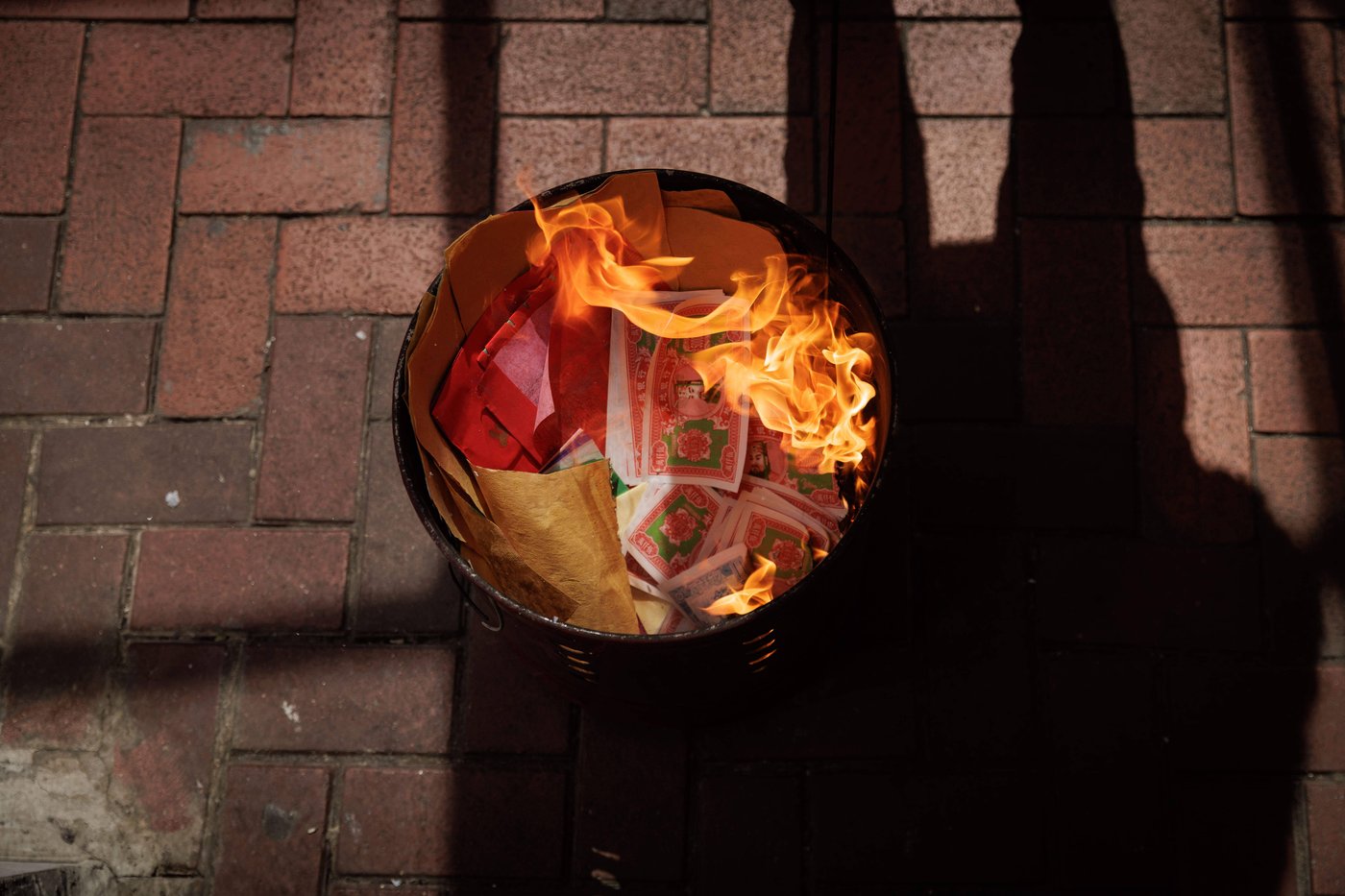 Photos follow the color red through public and intimate spaces during the Lunar New Year | iNFOnews.ca