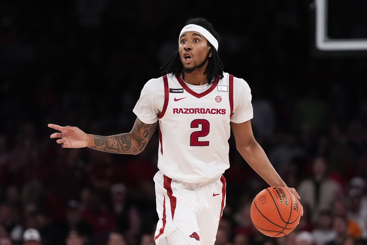 Arkansas holds off No. 14 Michigan 89-87 in Jimmy V Classic at MSG | iNFOnews.ca Arkansas holds off No. 14 Michigan 89-87 in Jimmy V Classic at MSG | iNFOnews.ca