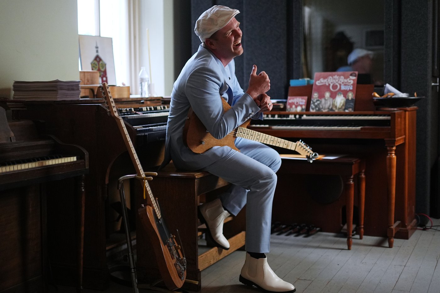 A converted church in rural Pennsylvania is becoming an incubator for Amish roots music | iNFOnews.ca