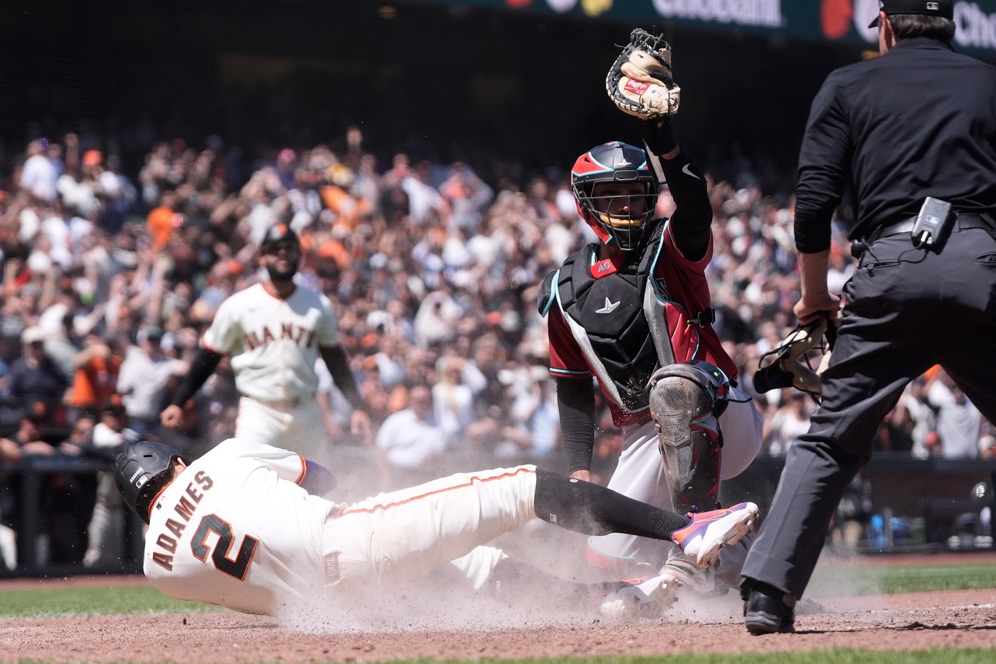 Diamondbacks beat Giants 3-2 for series sweep, 10th win in 11 games | iNFOnews.ca