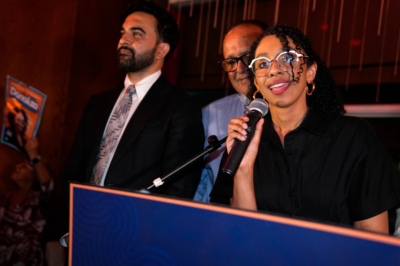 Mamdani slate sweeps Democratic primaries in New York, ousts 2 incumbents from Congress | iNFOnews.ca Mamdani slate sweeps Democratic primaries in New York, ousts 2 incumbents from Congress | iNFOnews.ca
