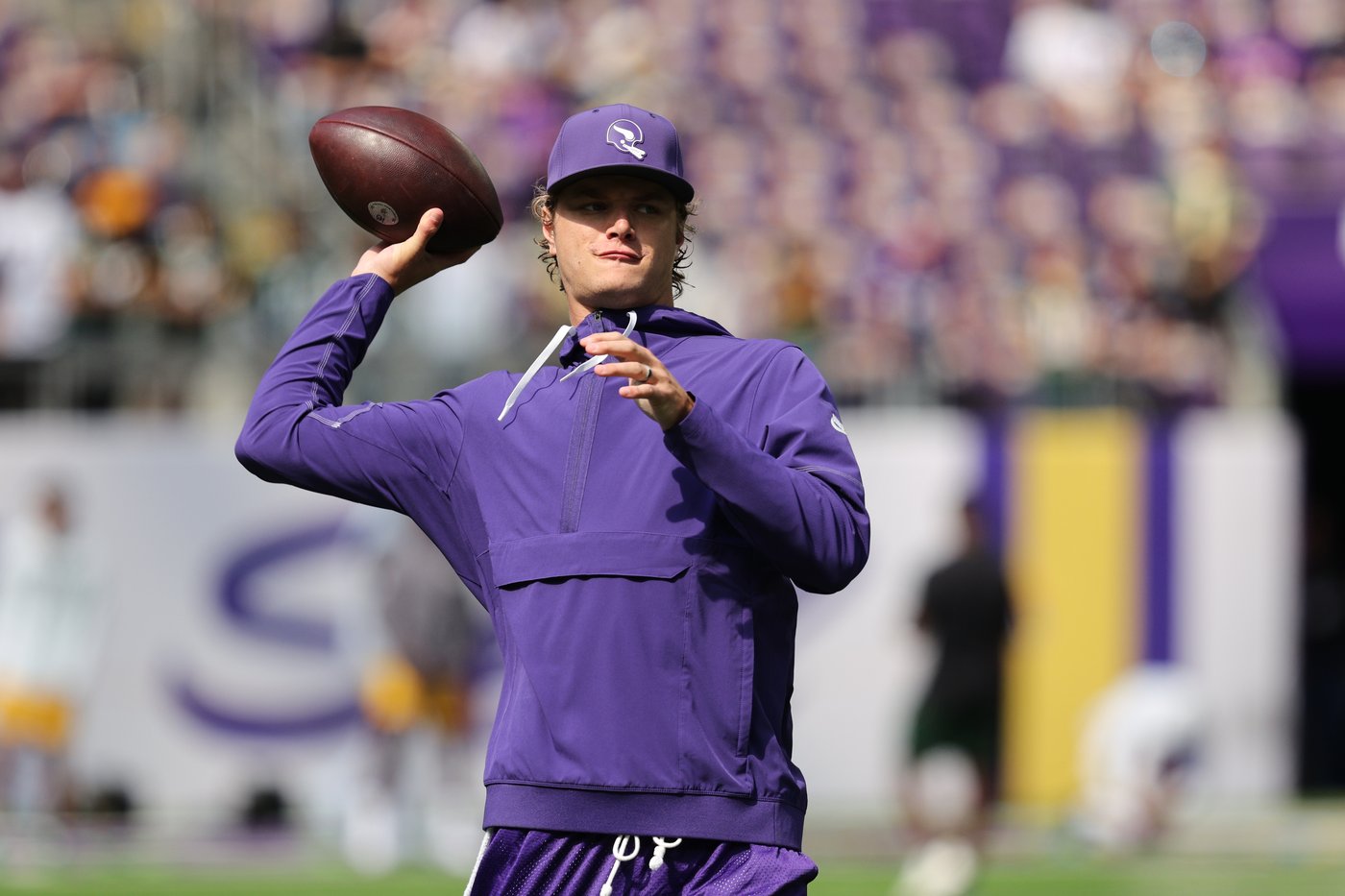 Giants acquire quarterback J.J. McCarthy from the Vikings for a 2027 fifth-round pick | iNFOnews.ca