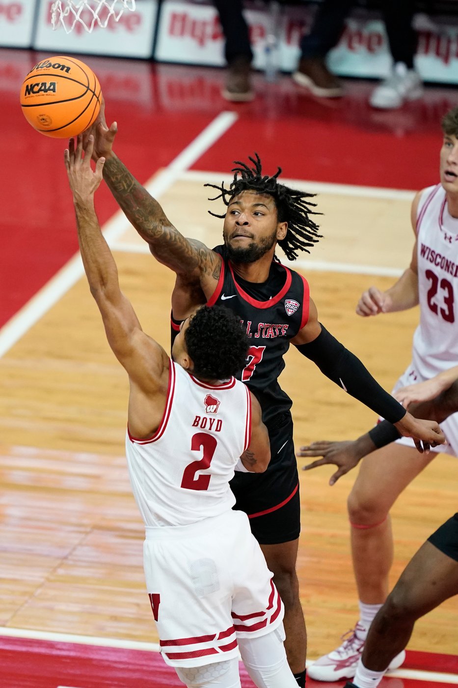 Winter's double-double helps No. 24 Wisconsin trounce Ball State 86-55 | iNFOnews.ca