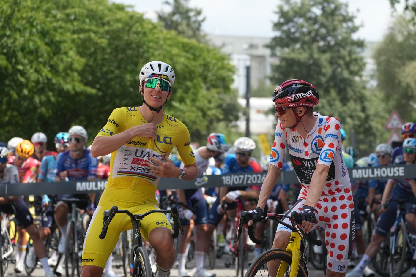 Vingegaard needs surgery on fractured collarbone after crashing out of Tour de France on Stage 15 | iNFOnews.ca