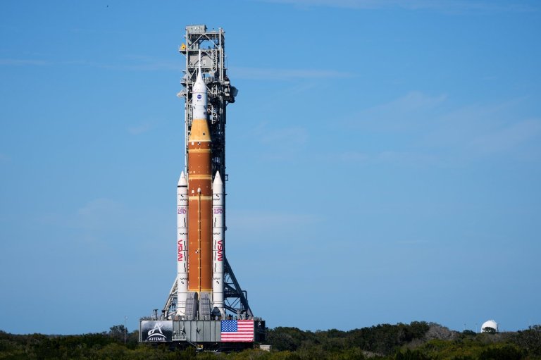 Earliest launch date for Artemis II set for Feb. 8 after cold weather delay: NASA | iNFOnews.ca