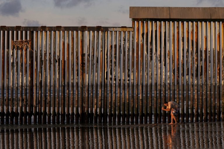 Trump administration’s immigration crackdown contributed to a drop in the US growth rate last year | iNFOnews.ca