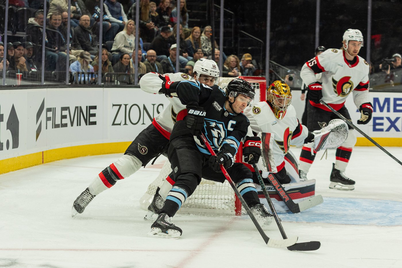 Mammoth beat Senators 3-1 hours after NHL awards Utah 2027 Winter Classic | iNFOnews.ca