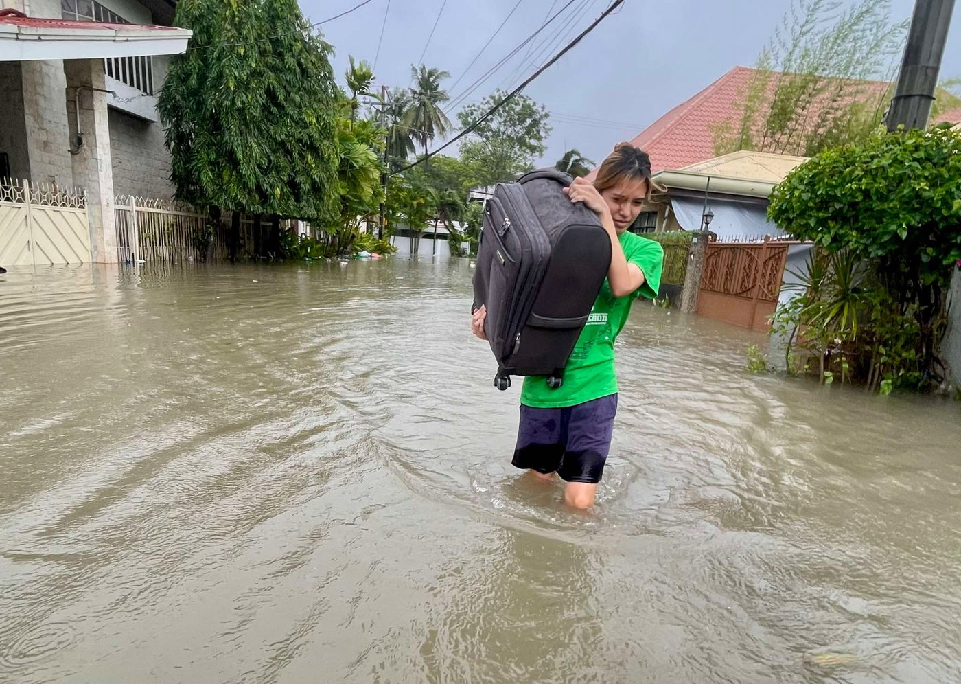 Typhoon Kalmaegi moves across central Philippines, leaving at least 1 dead and setting off floods | iNFOnews.ca Typhoon Kalmaegi moves across central Philippines, leaving at least 1 dead and setting off floods | iNFOnews.ca