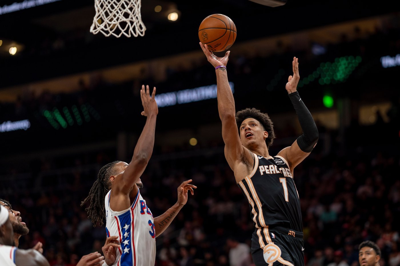 Johnson scores 35 in Hawks' 126-116 win over 76ers as Maxey leaves in final minute with hand injury | iNFOnews.ca Johnson scores 35 in Hawks' 126-116 win over 76ers as Maxey leaves in final minute with hand injury | iNFOnews.ca
