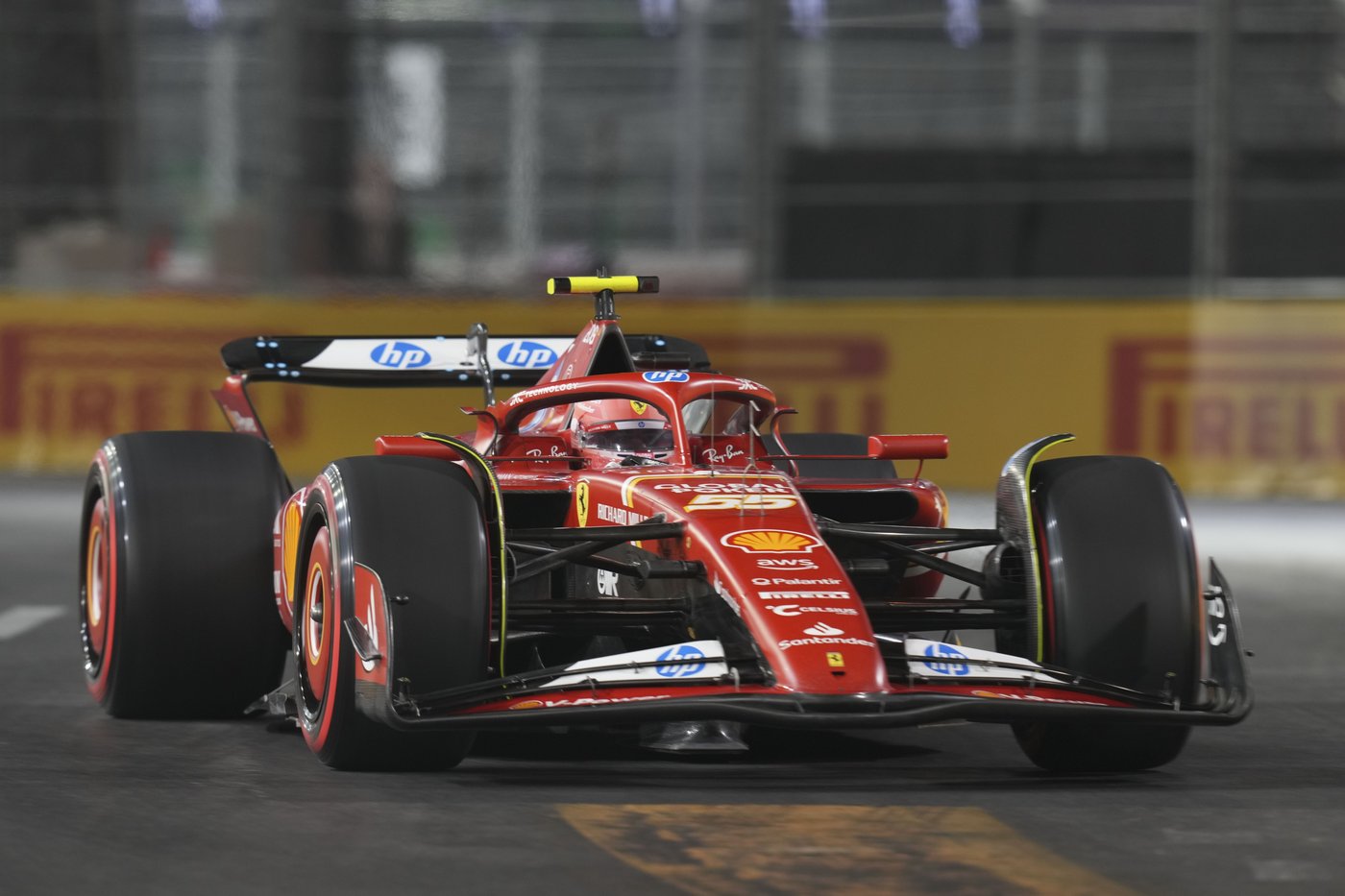 Russell puts Mercedes on pole at Las Vegas and Verstappen nips Norris in championship battle | iNFOnews.ca Russell puts Mercedes on pole at Las Vegas and Verstappen nips Norris in championship battle | iNFOnews.ca