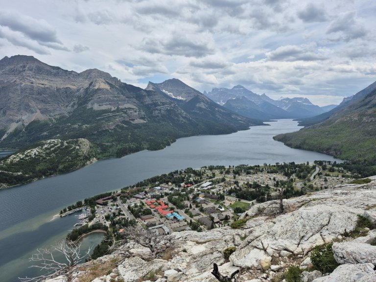 B.C. hiker, 81, travelling on Great Divide Trail found dead in mountains in Alberta | iNFOnews.ca