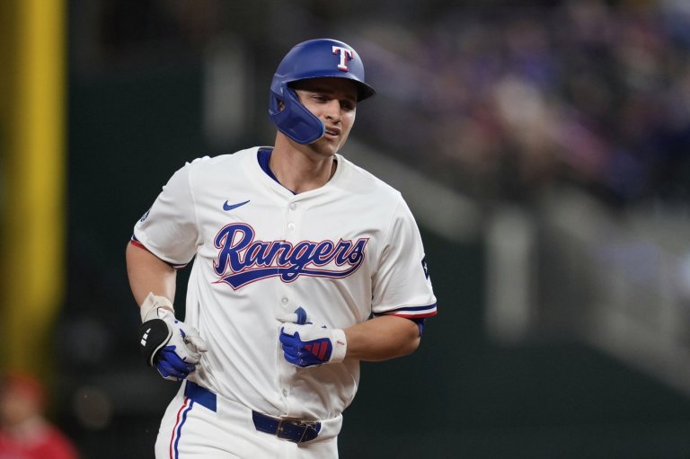 Rangers shortstop Corey Seager hopes to play again this season after appendectomy | iNFOnews.ca