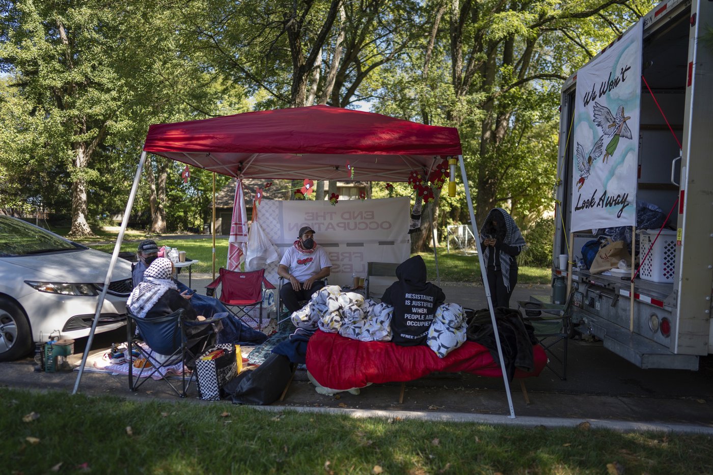 Pro-Palestinian protesters pitch encampment outside Jewish Democrat's Ohio home | iNFOnews.ca Pro-Palestinian protesters pitch encampment outside Jewish Democrat's Ohio home | iNFOnews.ca