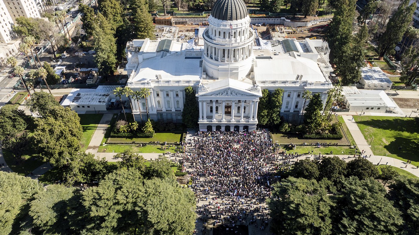 Protesters in cities across the US rally against Trump's policies, Project 2025 and Elon Musk | iNFOnews.ca Protesters in cities across the US rally against Trump's policies, Project 2025 and Elon Musk | iNFOnews.ca