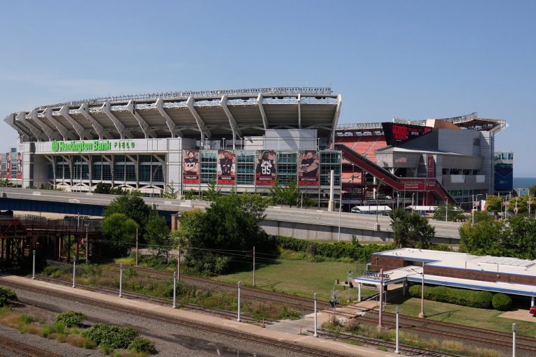 City of Cleveland and Browns owners reach $100 million settlement, paving way for new stadium | iNFOnews.ca