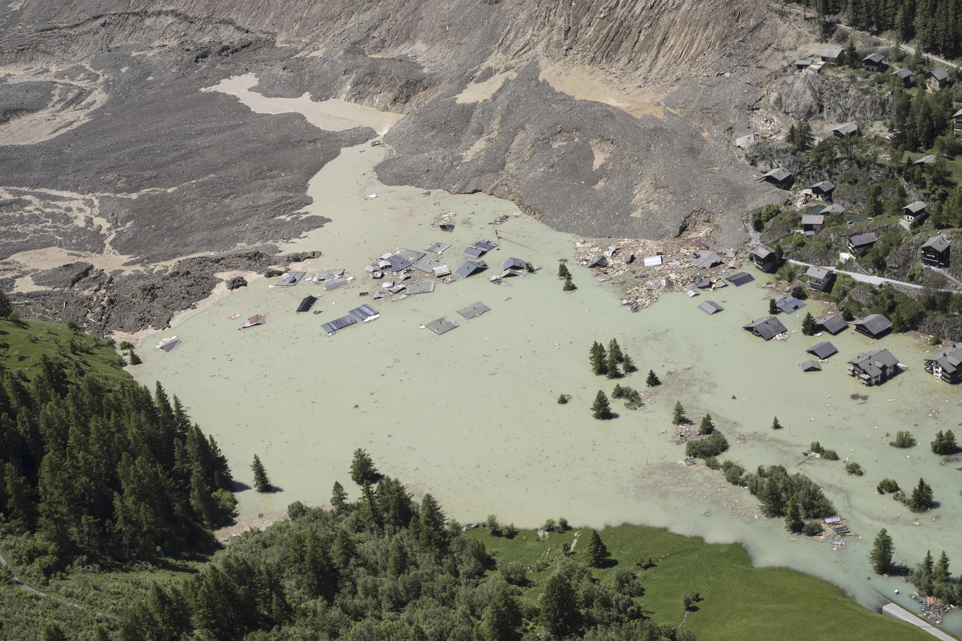 Swiss president pledges aid for Alpine villagers left homeless after glacier collapse | iNFOnews.ca Swiss president pledges aid for Alpine villagers left homeless after glacier collapse | iNFOnews.ca