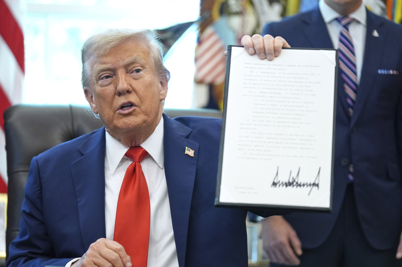 Trump's order on flag burning could return the question to the Supreme Court | iNFOnews.ca Trump's order on flag burning could return the question to the Supreme Court | iNFOnews.ca