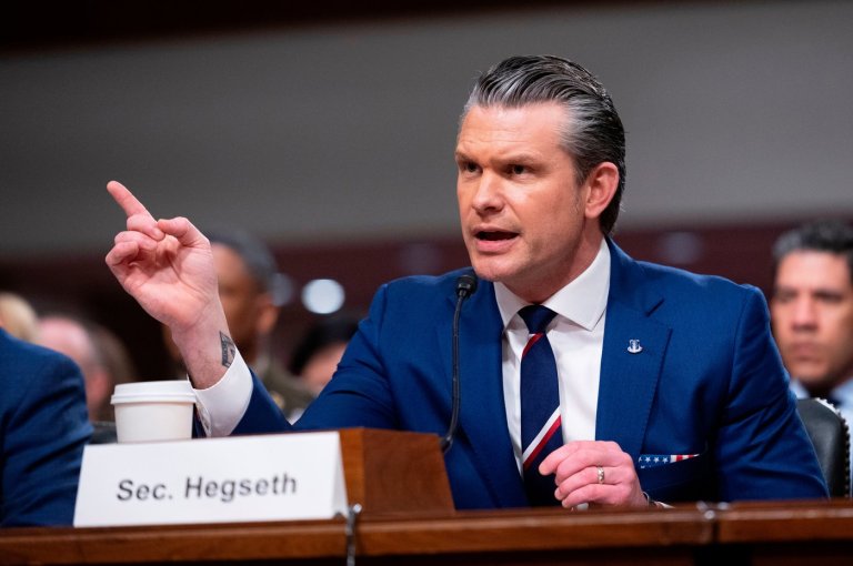 Hegseth clashes for a second day with Democrats in Congress over the Iran war | iNFOnews.ca