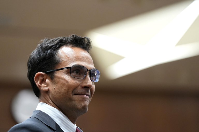 Watchdog wanted: Ottawa is hiring a permanent parliamentary budget officer | iNFOnews.ca