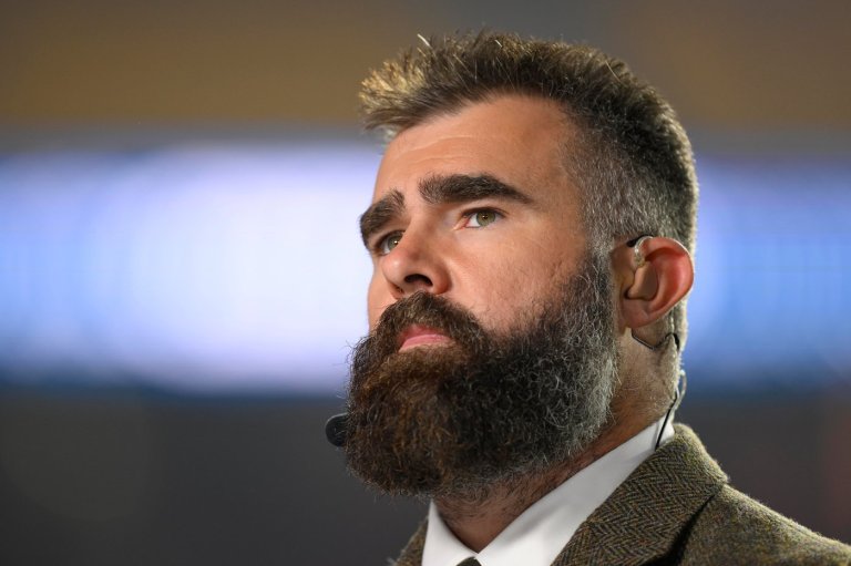 Jason Kelce says he didn't mean to insult Canada with comments about World Series | iNFOnews.ca