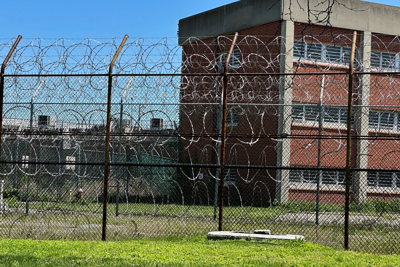 NYC mayoral candidate Andrew Cuomo wants to save Rikers Island, New York's notorious jail complex | iNFOnews.ca