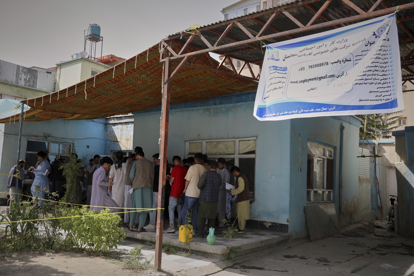The Taliban registers 1,800 unemployed Afghan refugees for jobs in Qatar | iNFOnews.ca The Taliban registers 1,800 unemployed Afghan refugees for jobs in Qatar | iNFOnews.ca