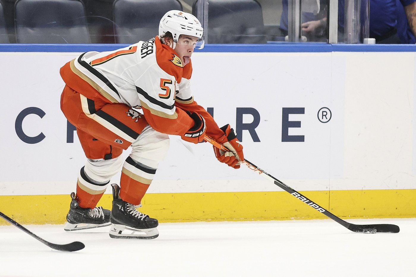 Carlsson, Terry score power-play goals and Dostal stops 41 as Ducks top Islanders 3-1 | iNFOnews.ca