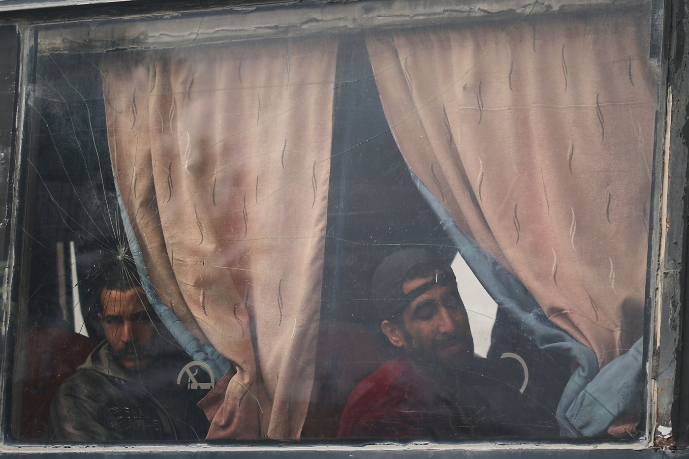 Syrian government forces and Druze fighters exchange prisoners from summer clashes | iNFOnews.ca