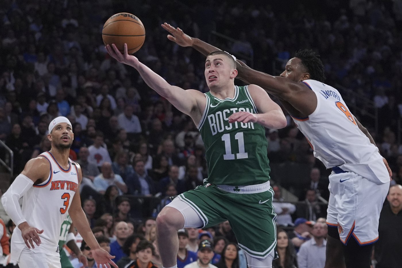 Knicks beat Celtics 119-81 in Game 6 and advance to face Pacers in Eastern Conference finals | iNFOnews.ca