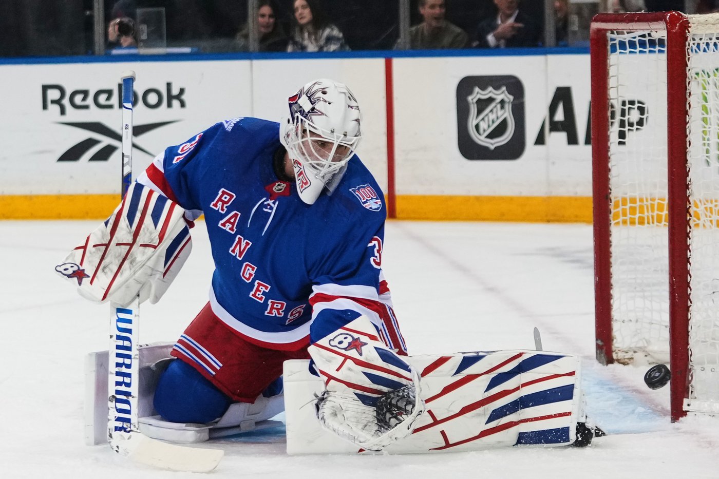 Shesterkin, Markstrom have rare goalie fight at Madison Square Garden | iNFOnews.ca