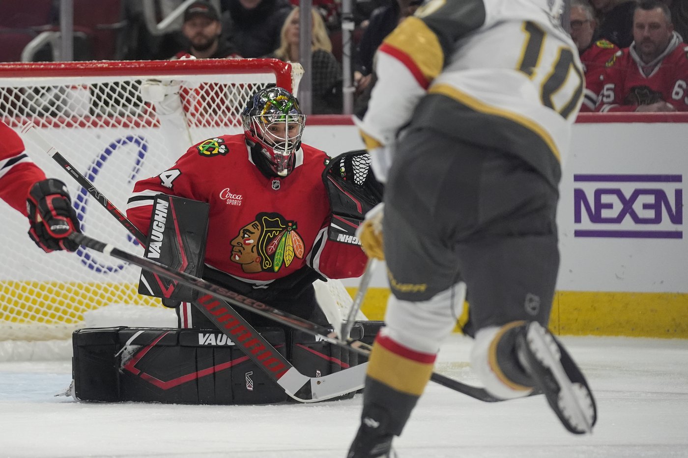 Bertuzzi, Jones help Blackhawks beat slumping Golden Knights 5-3. | iNFOnews.ca Bertuzzi, Jones help Blackhawks beat slumping Golden Knights 5-3. | iNFOnews.ca