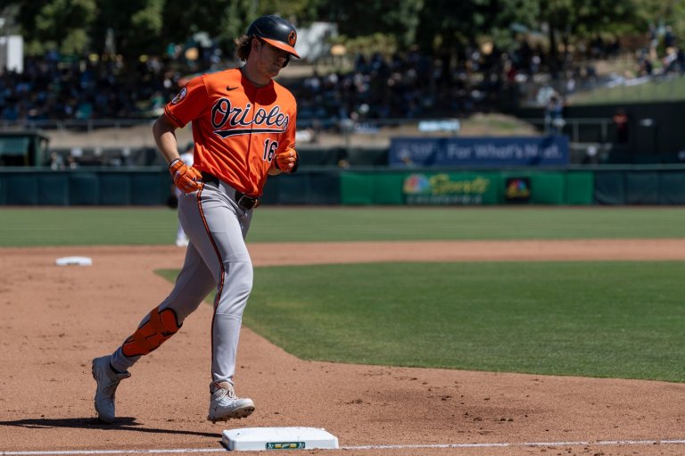 Henderson hits 2 homers, Orioles score 7 unanswered runs to rally past Athletics 8-5 | iNFOnews.ca