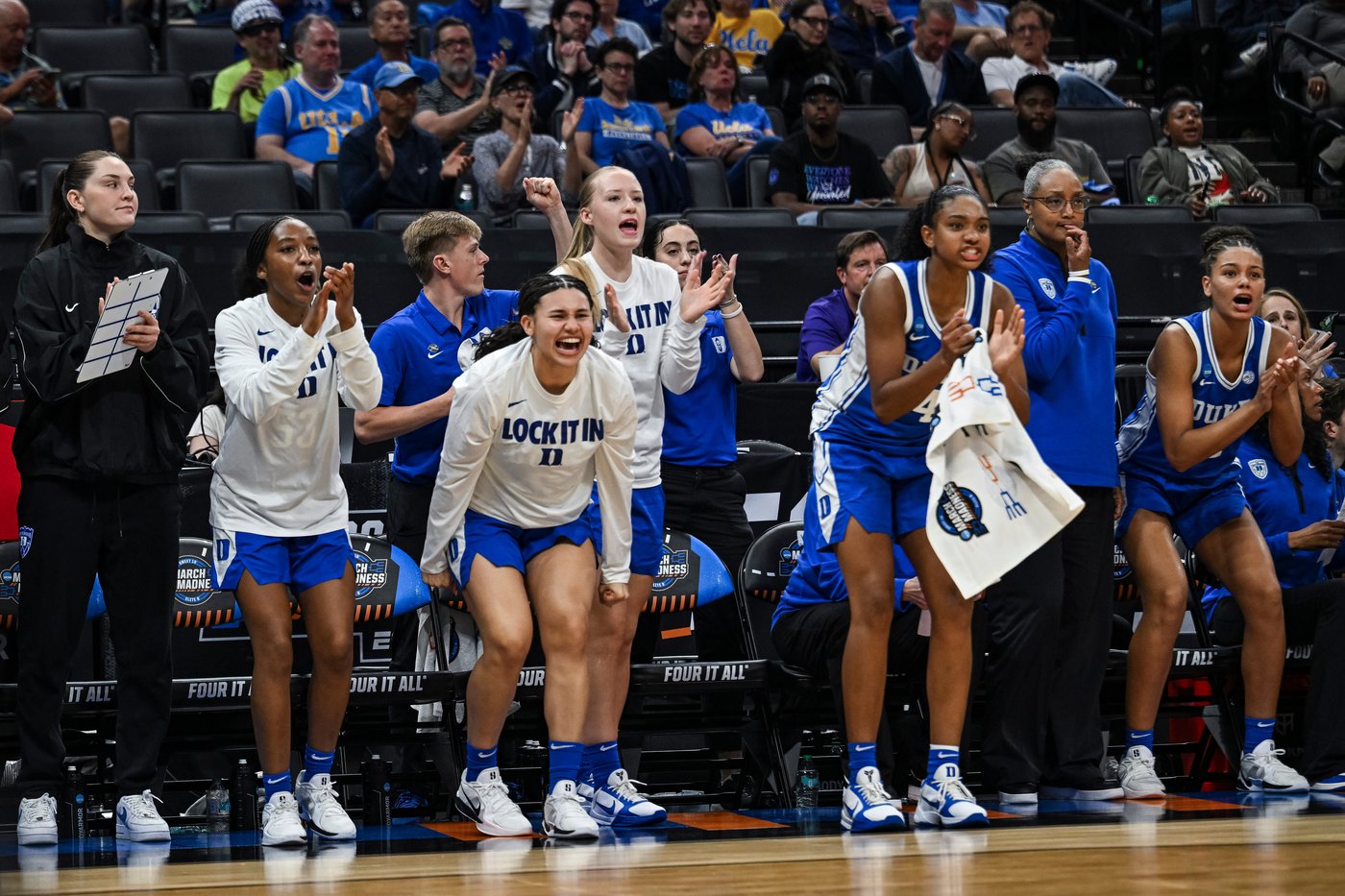 Ashlon Jackson’s buzzer-beating 3 sends Duke past LSU 87-85 in the Sweet 16 | iNFOnews.ca