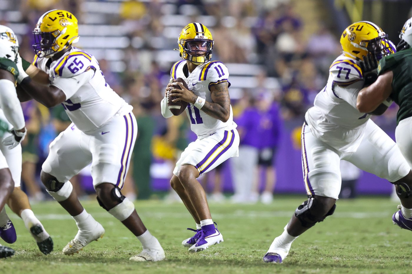 No. 4 LSU and star linebacker Perkins look to slow down No. 13 Ole Miss' dual-threat quarterbacks | iNFOnews.ca No. 4 LSU and star linebacker Perkins look to slow down No. 13 Ole Miss' dual-threat quarterbacks | iNFOnews.ca