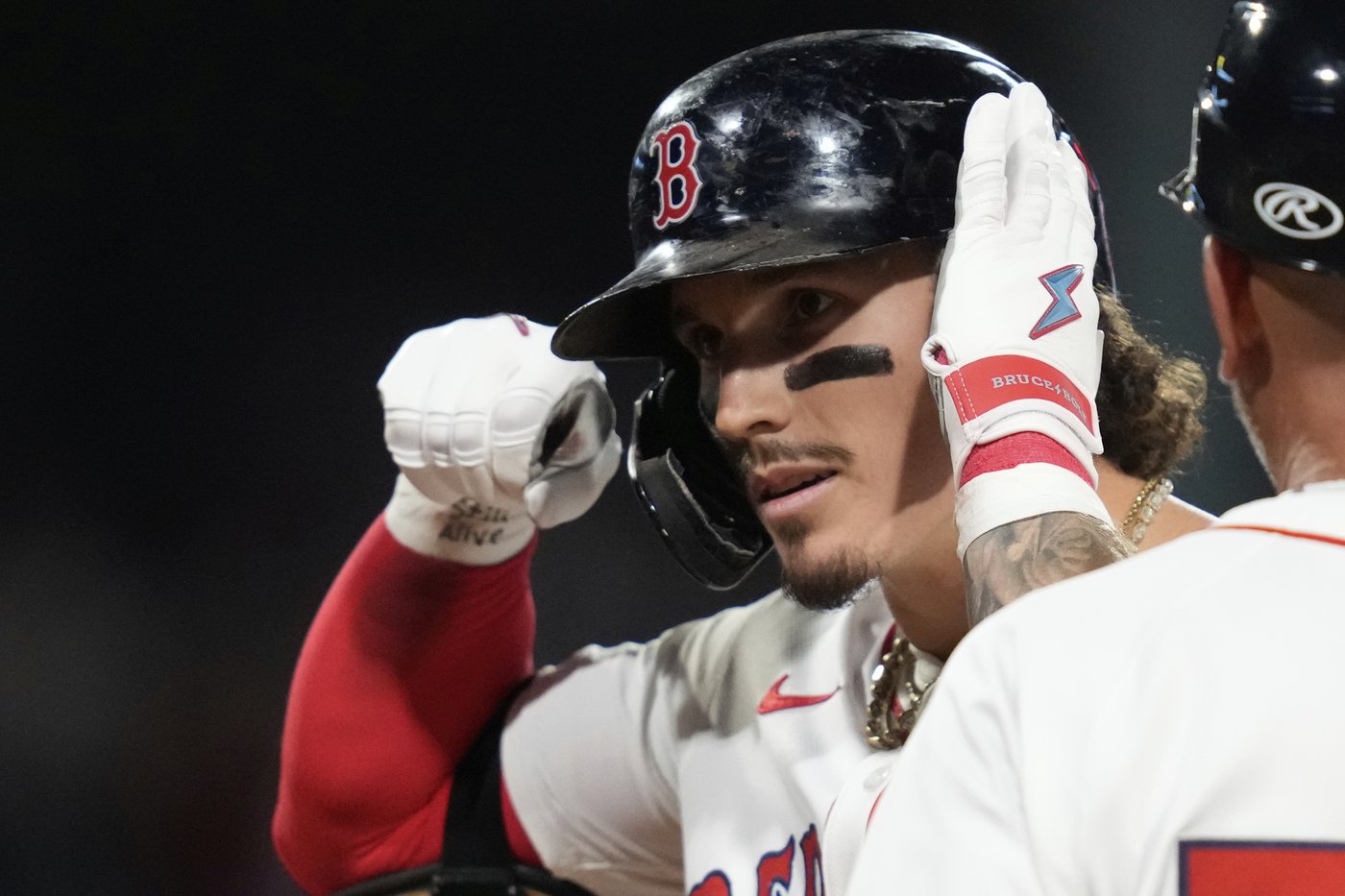 Bregman's HR, Devers' 2-RBI single help Red Sox beat Twins 6-1 as Casas hurts knee | iNFOnews.ca