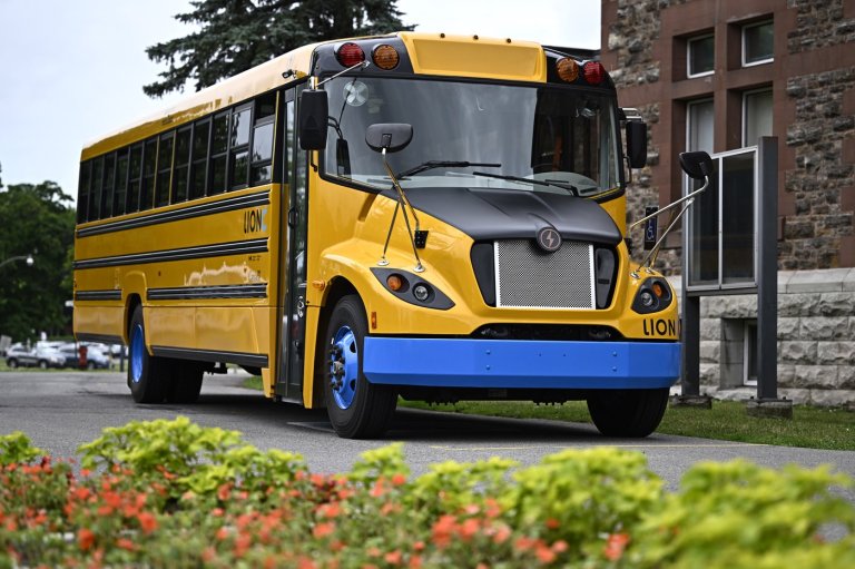 School bus fire: Quebec pulls all 1,200 Lion electric buses off roads for inspection | iNFOnews.ca