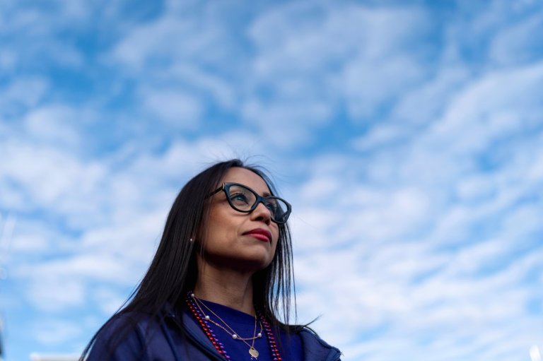 PHOTO ESSAY: One woman’s journey with lupus, the disease of 1,000 faces | iNFOnews.ca